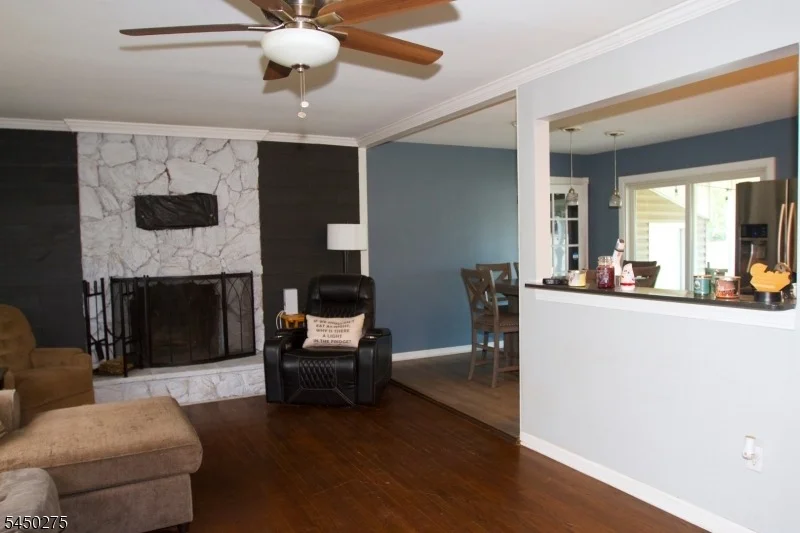 Photo of 319 Spruce Dr