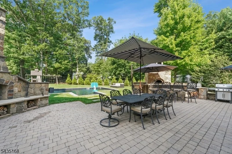 Photo of 63 Addison Dr