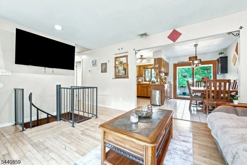 Photo of 194 Decker Pond Rd