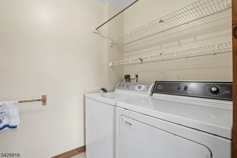 Photo of 54 Front St