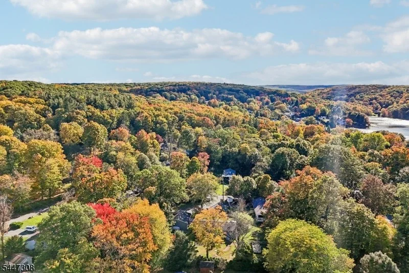 Photo of 8 Summit Rd