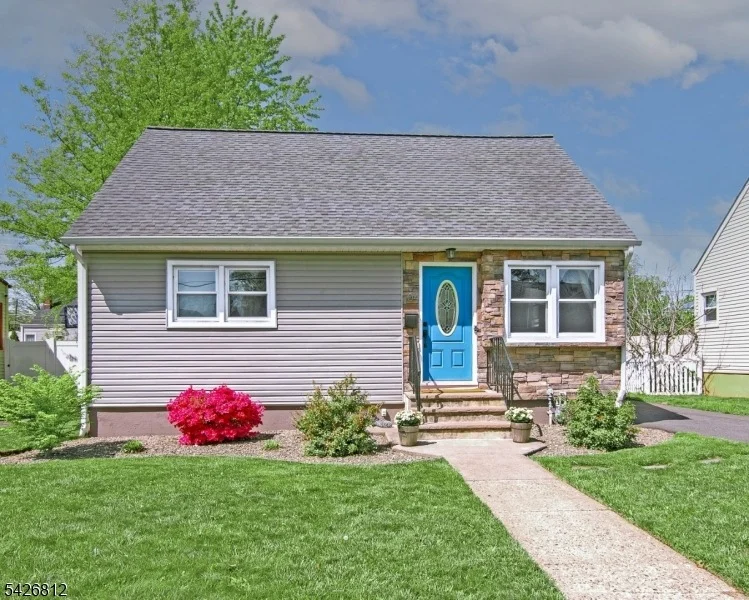 Photo of 104 Hillcrest Ter