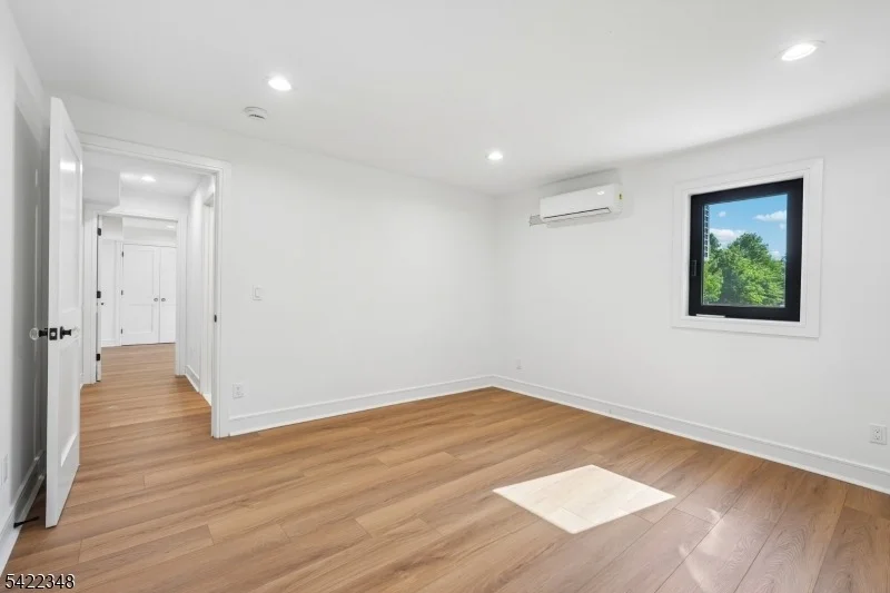 Photo of 51 Herfort Rd