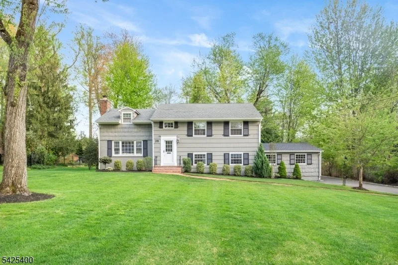 Photo of 28 Spring Ridge Dr