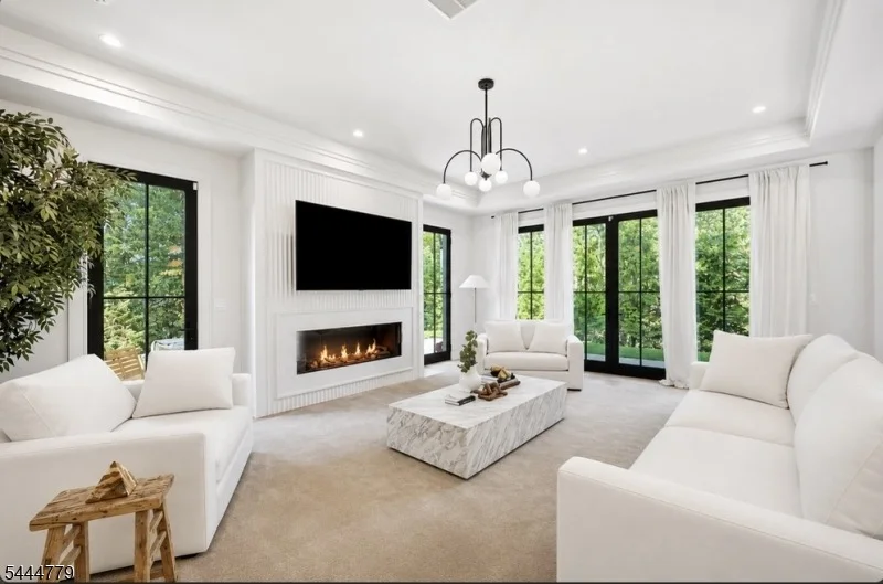 Photo of 2 Spenser Dr