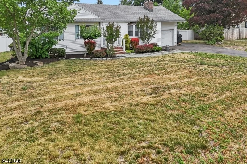 Photo of 49 Pancake Hollow Dr