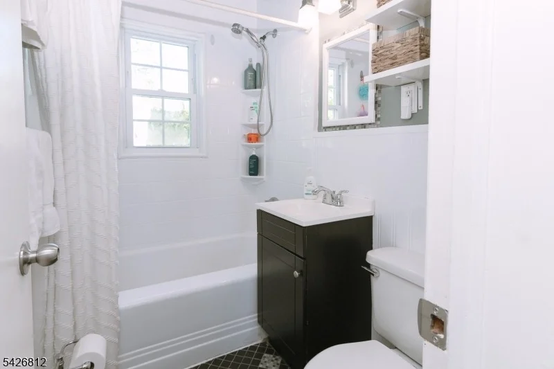 Photo of 104 Hillcrest Ter
