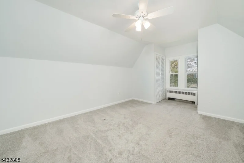 Photo of 331 Main St