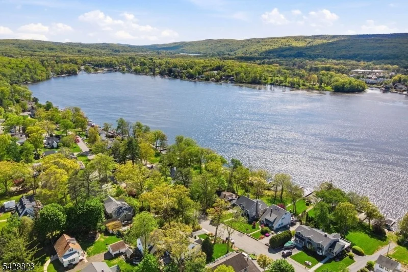 Photo of 206 Long Pond Rd