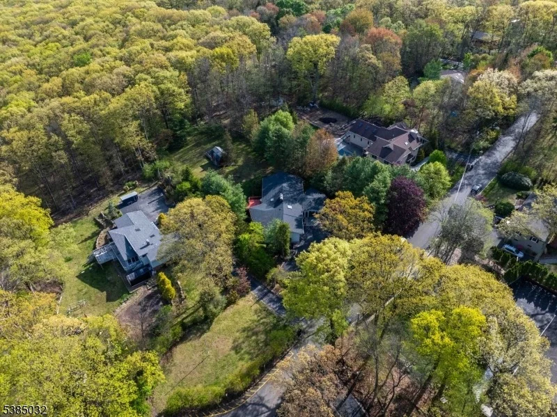 Photo of 6 Seabert Ln