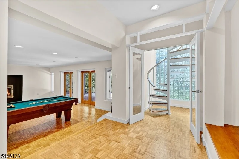 Photo of 30 Ellsworth Dr