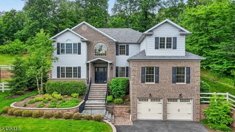 Photo of 74 Haggerty Dr