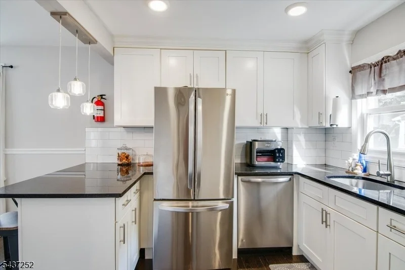 Photo of 13 Elm Dr