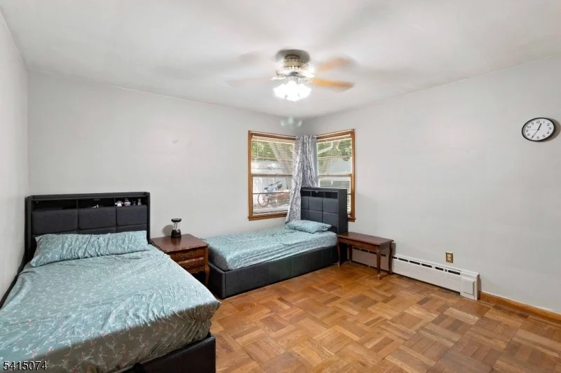 Photo of 1 Roy St