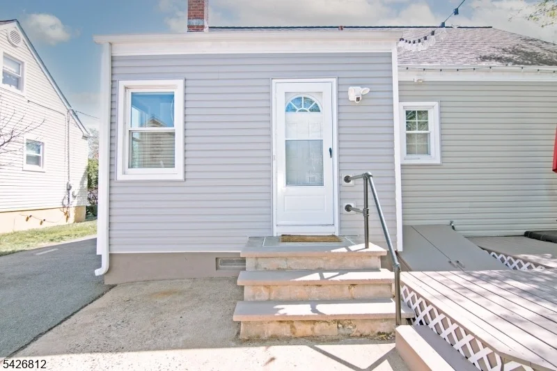 Photo of 104 Hillcrest Ter