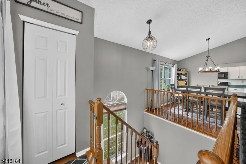 Photo of 161 Gregory Ln