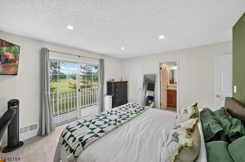Photo of 161 Gregory Ln