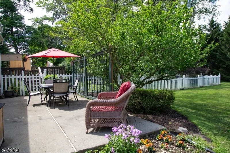 Photo of 4 Laurel Pl