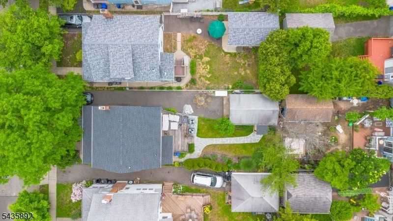 Photo of 16 Coolidge Ave