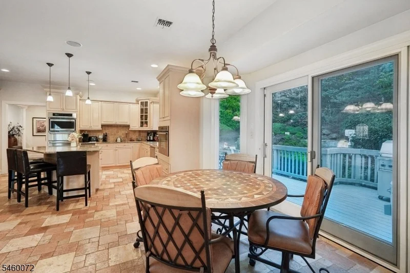 Photo of 16 Apple Ln
