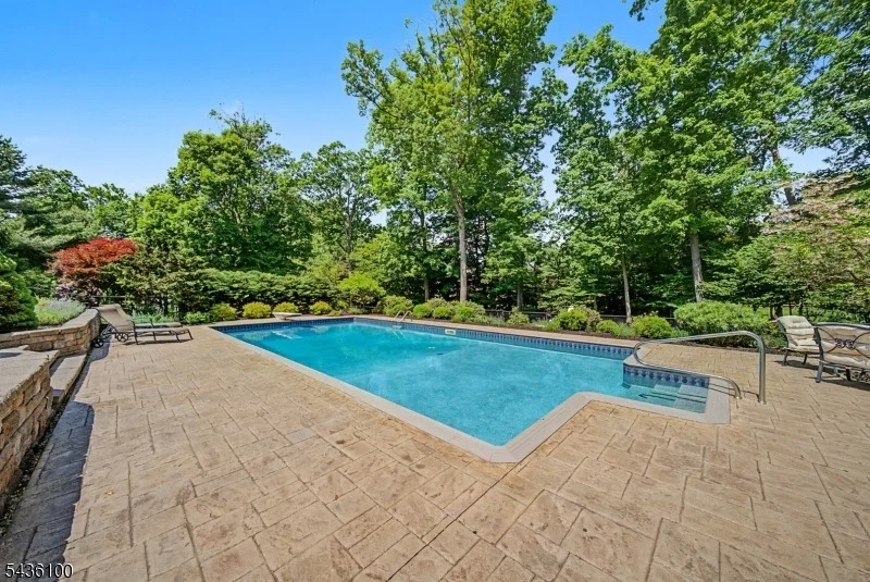 Photo of 13 MABRO DRIVE