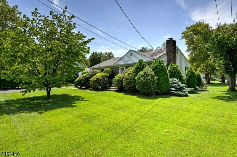 Photo of 271 Summit Rd
