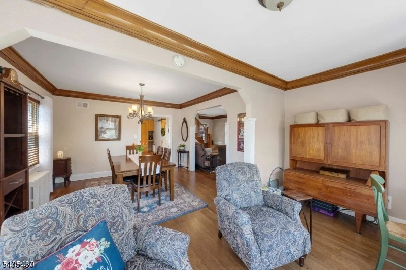 Photo of 1269 Robinson Ter