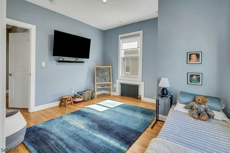 Photo of 18 Gardiner Pl