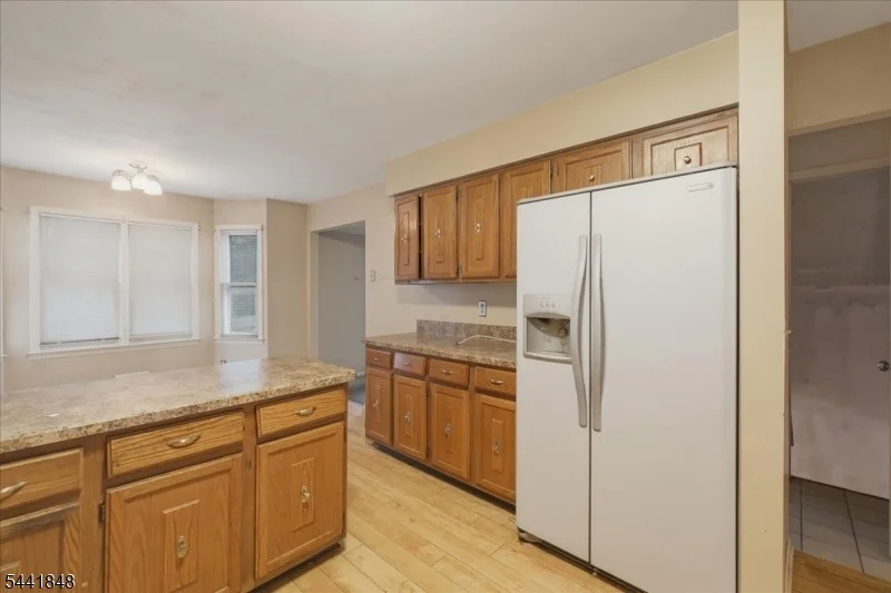 Photo of 28 Amherst Ct