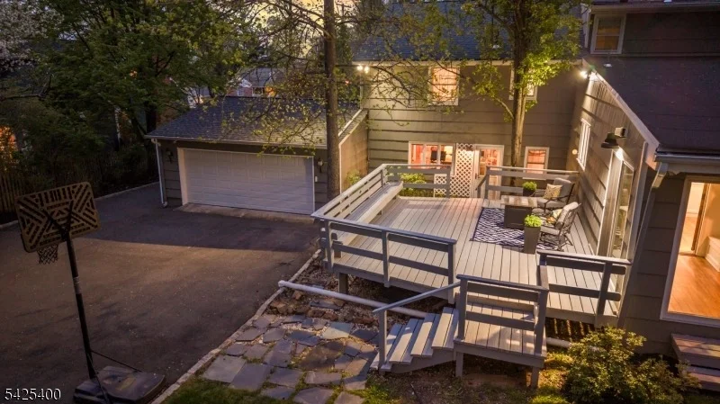 Photo of 28 Spring Ridge Dr