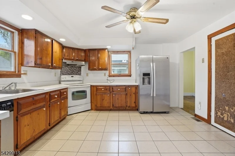 Photo of 54 Front St