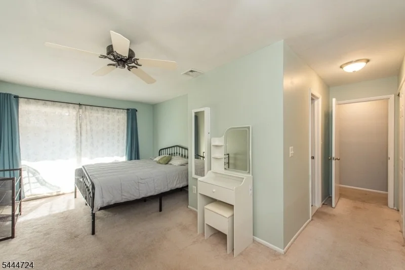 Photo of 1068 TREETOPS
