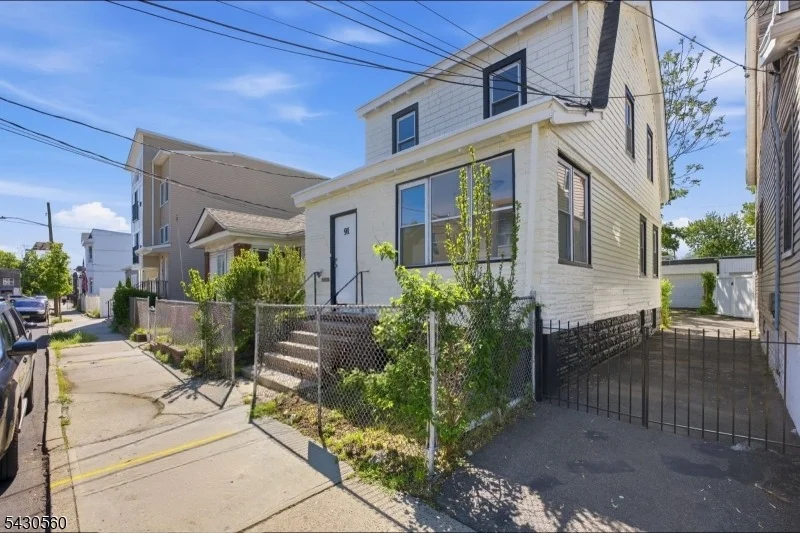 Photo of 91 Willoughby St