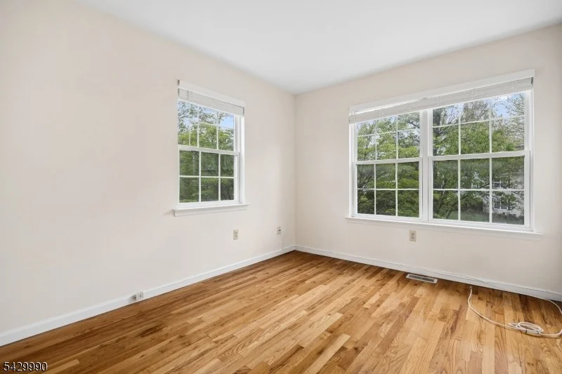 Photo of 35 Maple Ln