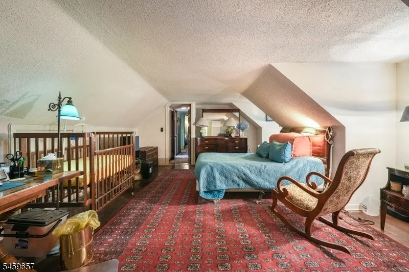 Photo of 44 Chestnut Rd