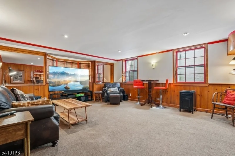 Photo of 343 Forest Rd