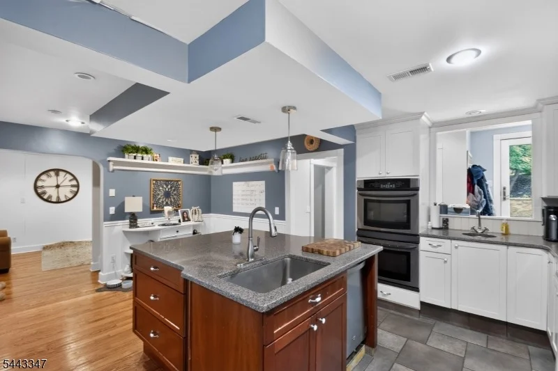Photo of 60 Washington Dr