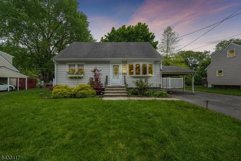 Photo of 52 Barbara Dr