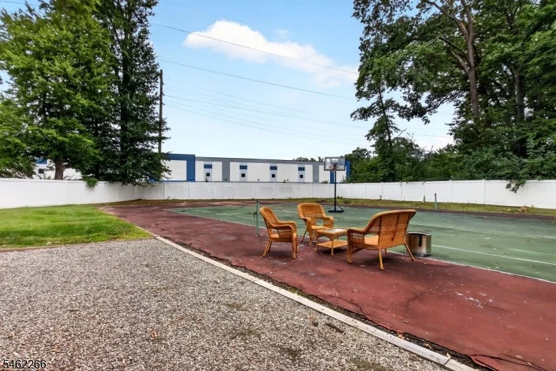 Photo of 2 Braemar Cir