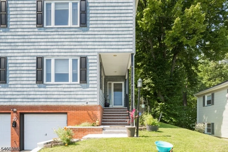 Photo of 30 Clark St