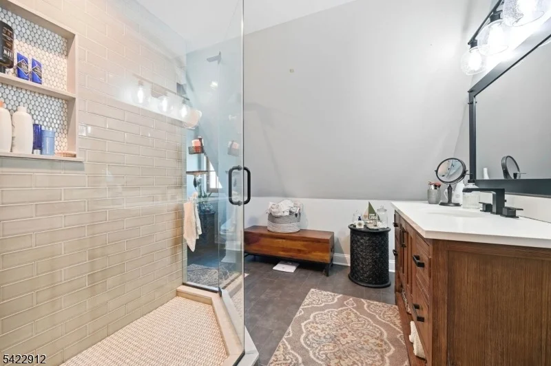 Photo of 173 Point Breeze Dr