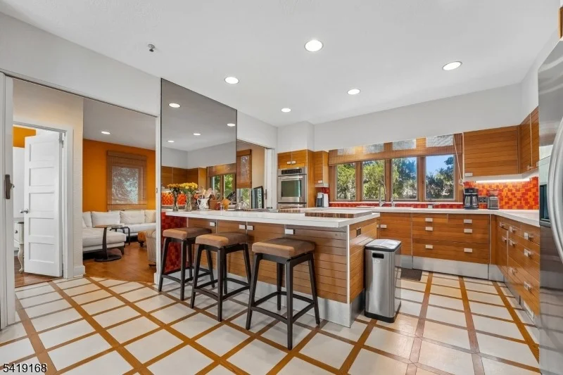 Photo of 343 Forest Rd