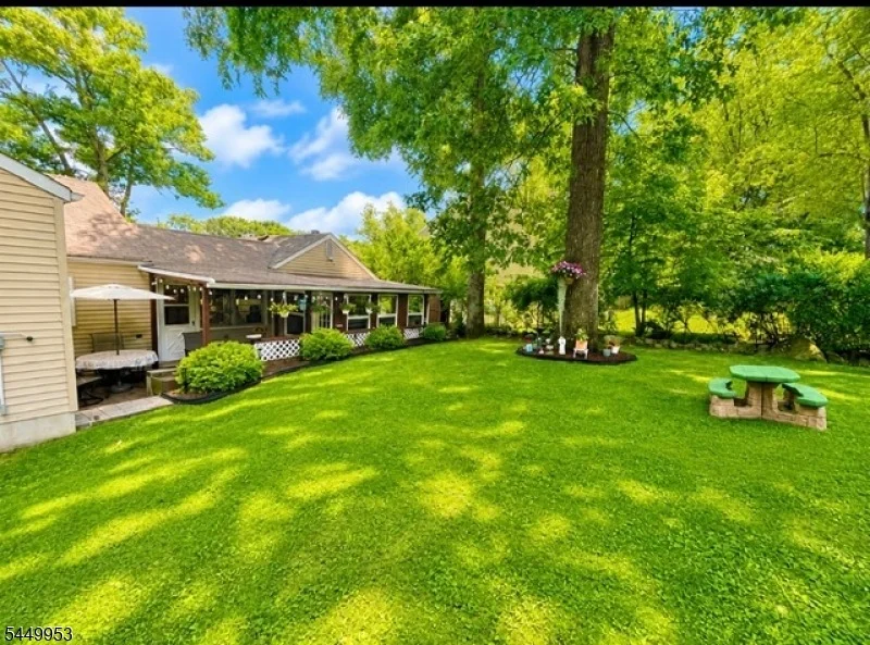 Photo of 501 Diamond Spring Rd