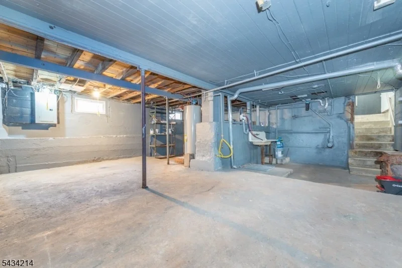 Photo of 345 Rutherford Ave