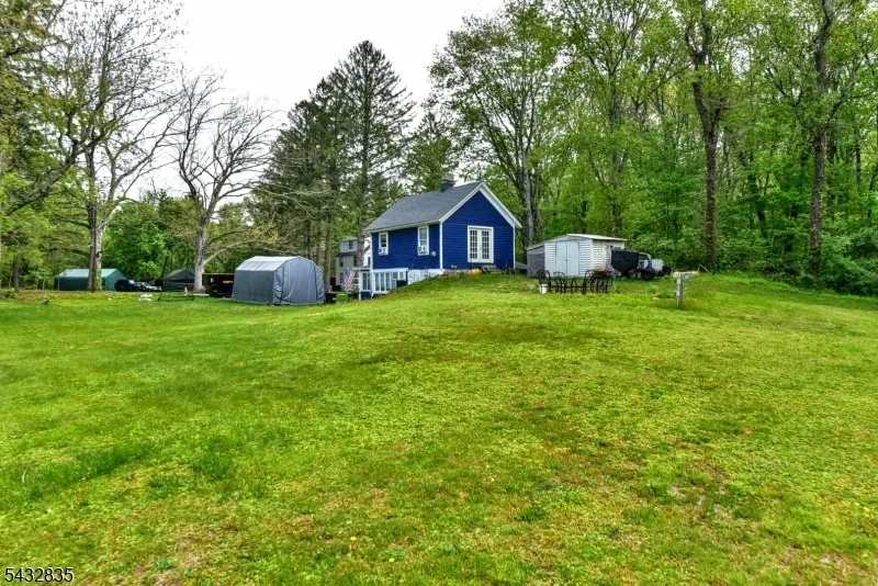 Photo of 42 Kanouse Rd