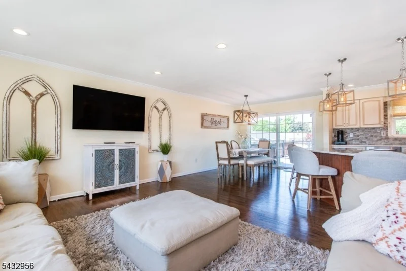 Photo of 3 Knoll Rd