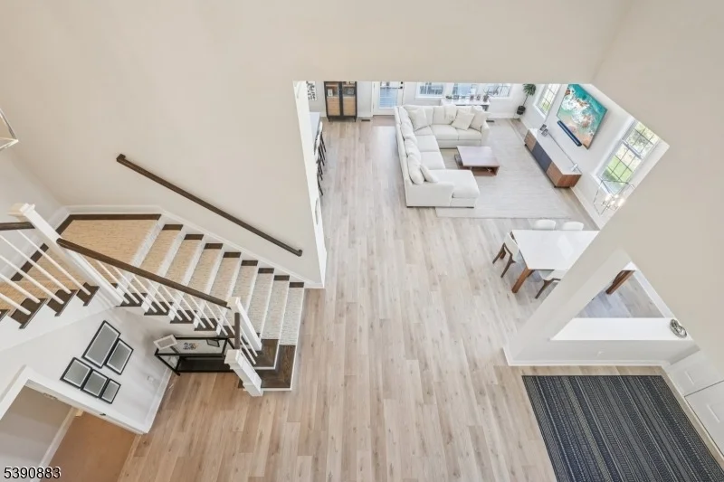 Photo of 30 Juniper Ct