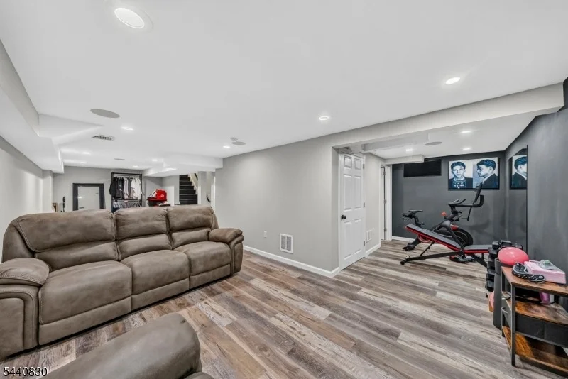 Photo of 42 Donnalin Pl