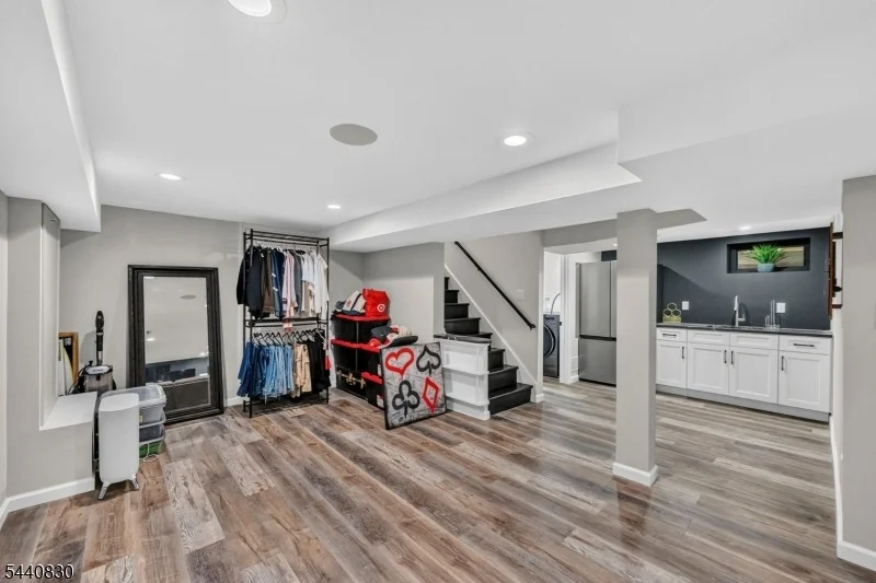 Photo of 42 Donnalin Pl