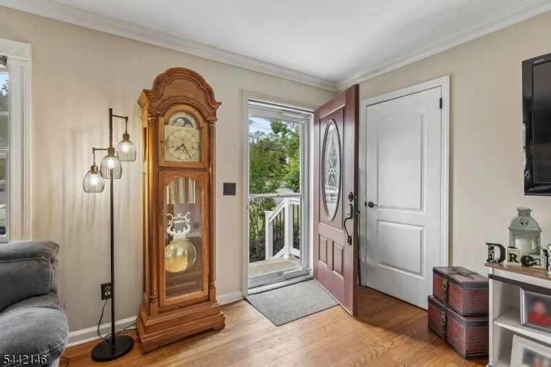 Photo of 49 Pancake Hollow Dr